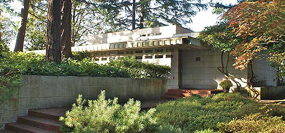 FLW Tracy House